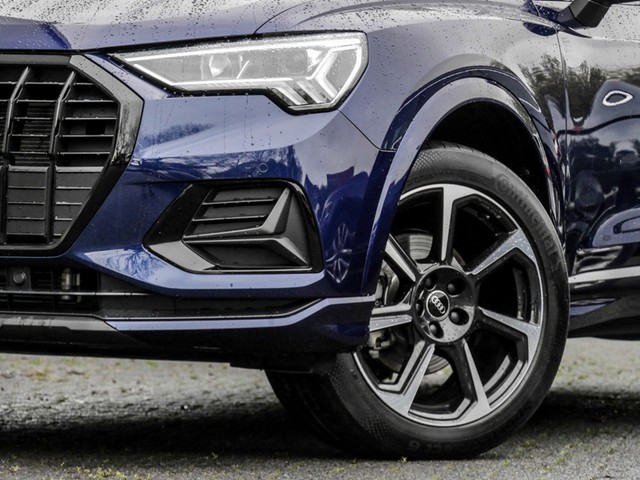 Audi Q3 35 advanced BLACKPAK AHK ACC LM19 E-KLAPPE