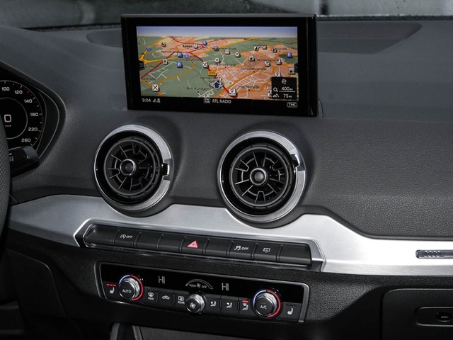 Audi Q2 30 S LINE BLACKPAK AHK ACC LM18 MATRIXLED NAVI+