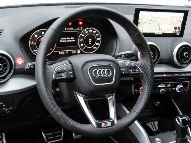 Audi Q2 30 S LINE BLACKPAK AHK ACC LM18 MATRIXLED NAVI+