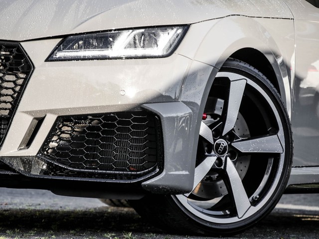 Audi TT RS Roadster quattro BLACKPAK CARBON B&O LM20