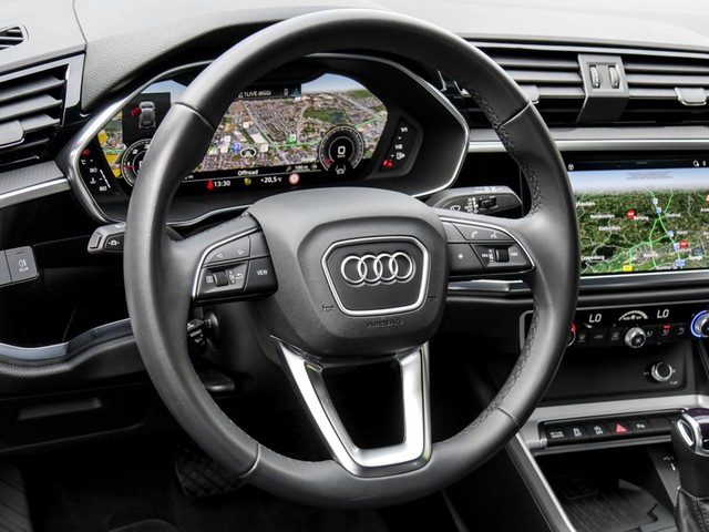 Audi Q3 35 S LINE CAM ACC LM18 LED E-KLAPPE NAVI+