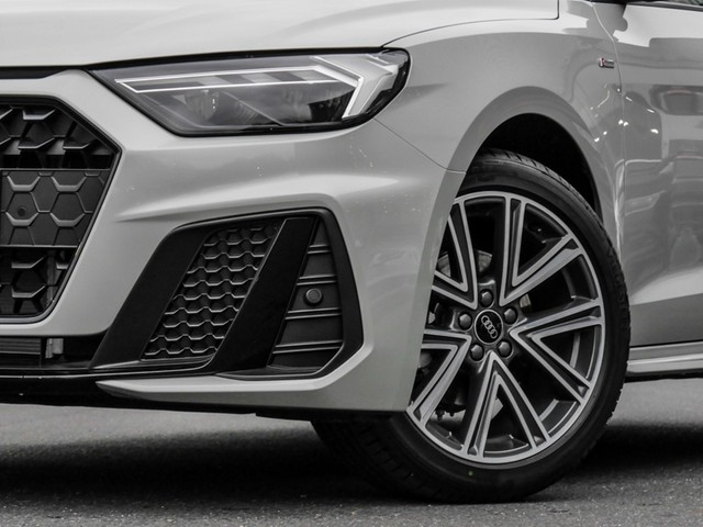 Audi A1 Sportback 30 TFSI S tronic S Line Sportsitze+LED+GRA+APS+Optikpaket+