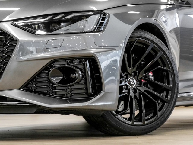 Audi RS4 Avant tiptronic Pano+HeadUp+MatrixLED+B&O+Designpaket grau