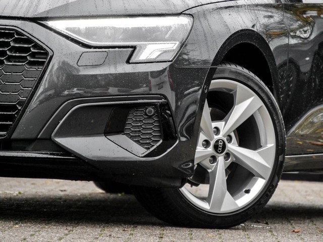 Audi A3 Sportback 35 S LINE BLACKPAK AHK PANO LM18