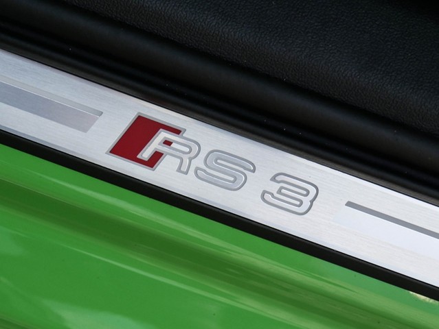 Audi RS3 Sportback S tronic RSDesignpaket+MatrixLED+Pano+Vmax280