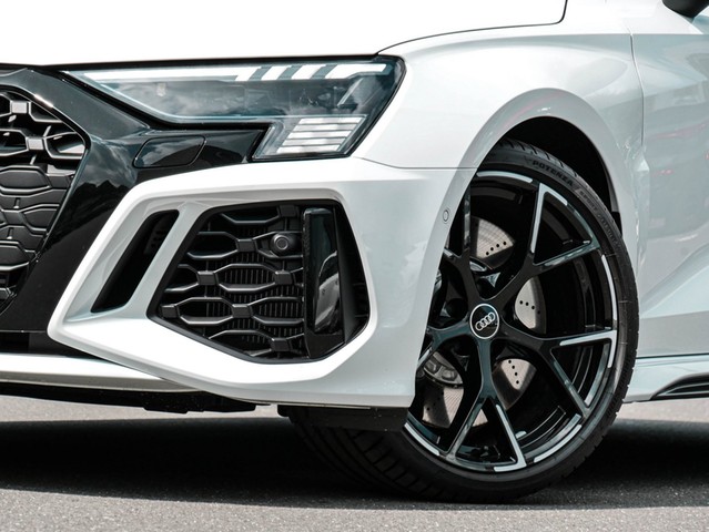 Audi RS3 Sportback S tronic RSDesignpaket+Pano+B&O+Carbon+LED