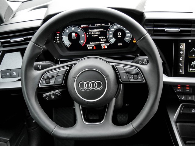 Audi A3 30 S LINE BLACKPAK AHK LM18 LED SITZHEIZUNG