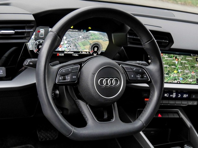 Audi A3 30 S LINE BLACKPAK AHK ACC LM18 EKLAPPE NAVI+