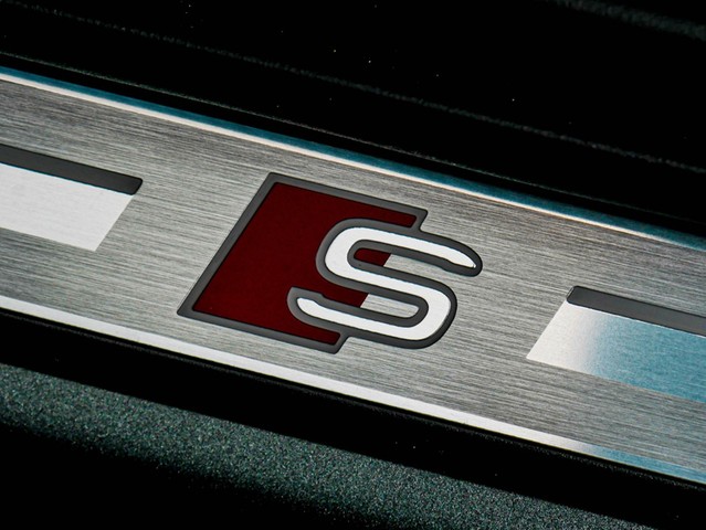 Audi S3 Sportback TFSI S tronic +MatrixLED+Komfortpaket+SONOS+Matt+