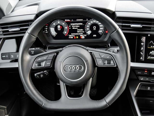 Audi A3 30 S LINE BLACKPAK AHK LM18 LED SITZHEIZUNG