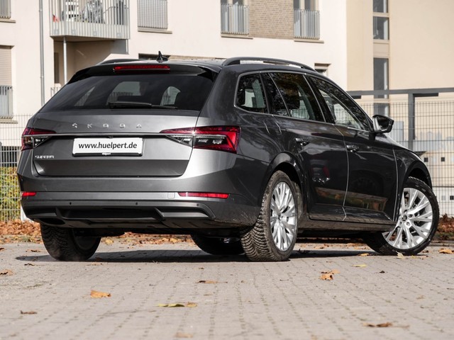 Skoda Superb Combi 2.0 STYLE STANDHZ. AHK 360°CAM LM18