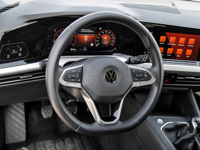 Volkswagen Golf VIII 1.5 LIFE ACC ALU LED NAVI SITZHEIZUNG