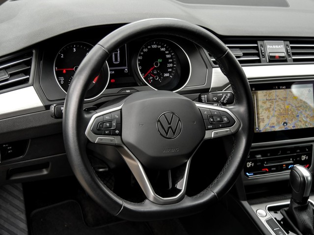 Volkswagen Passat Variant 2.0 KAMERA ACC LED ALU NAVI DAB+
