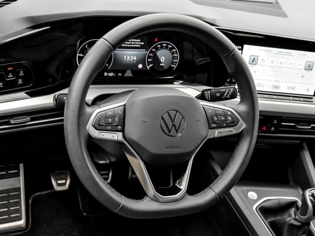 Volkswagen Golf VIII 2.0 MOVE ACC LED ALU NAVI SITZHEIZUNG