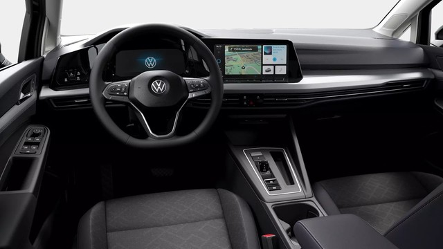 Volkswagen Golf VIII 1.5 eTSI LIFE PANO CAM ALU NAVI SITZHEIZUNG