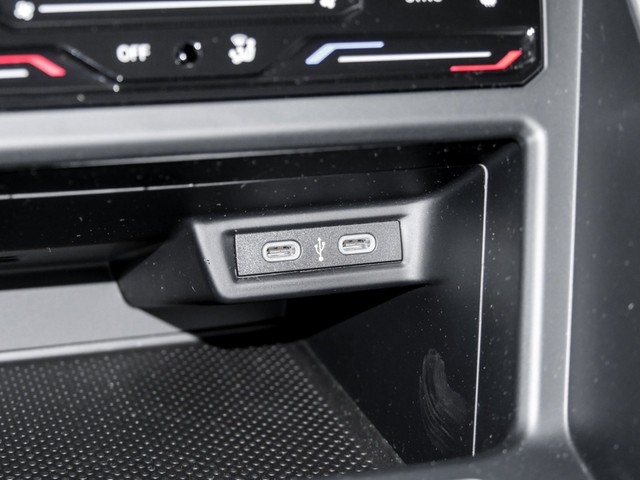 Volkswagen Taigo 1.0 LIFE ALU NAVI LED SITZHEIZUNG DAB+ USB