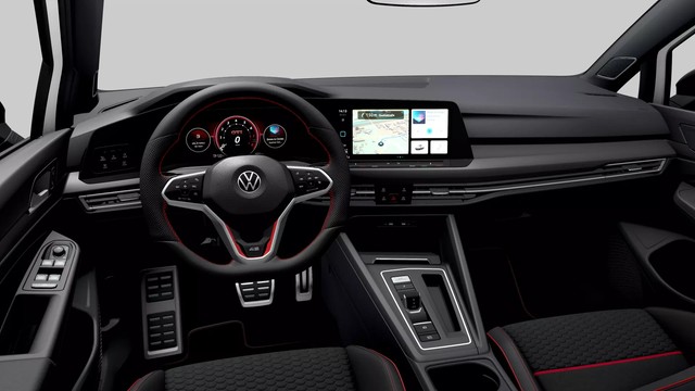 Volkswagen Golf GTI CLUBSPORT "EDITION 45" PANO "AKRAPOVIC"