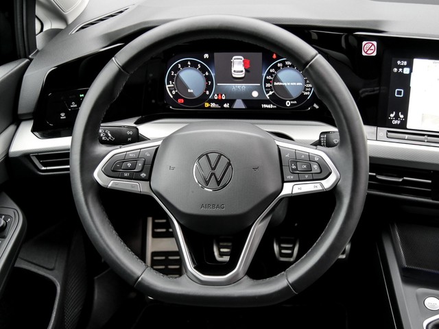 Volkswagen Golf VIII 2.0 MOVE ACC ALU NAVI SITZHEIZUNG DAB+