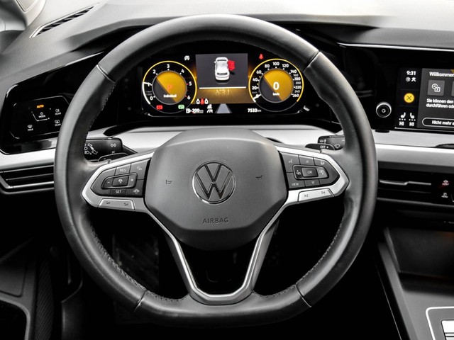 Volkswagen Golf VIII 2.0 LIFE PANO CAM CARPLAY/ANDROIDAUTO