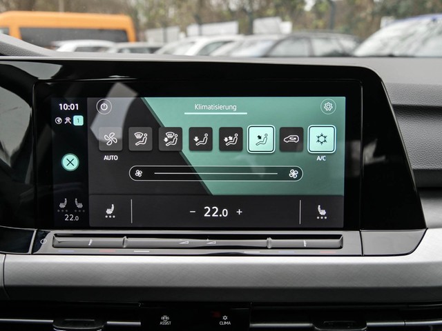 Volkswagen Golf VIII 1.5 LIFE ALU LED NAVI SITZHEIZUNG DAB+