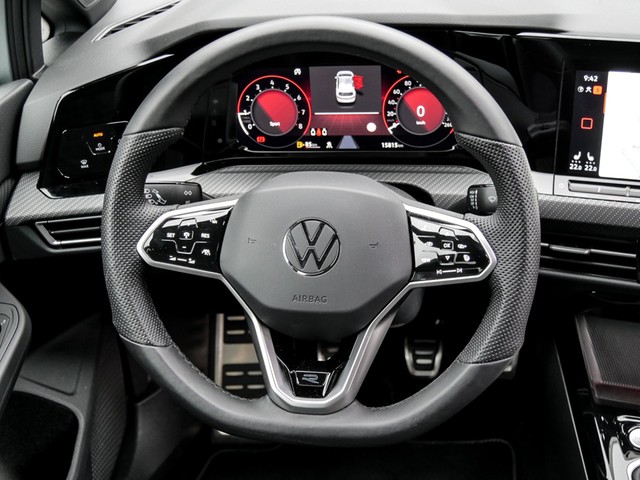 Volkswagen Golf VIII 1.5 R-LINE ACC LM18 LED NAVI SITZHEIZ.