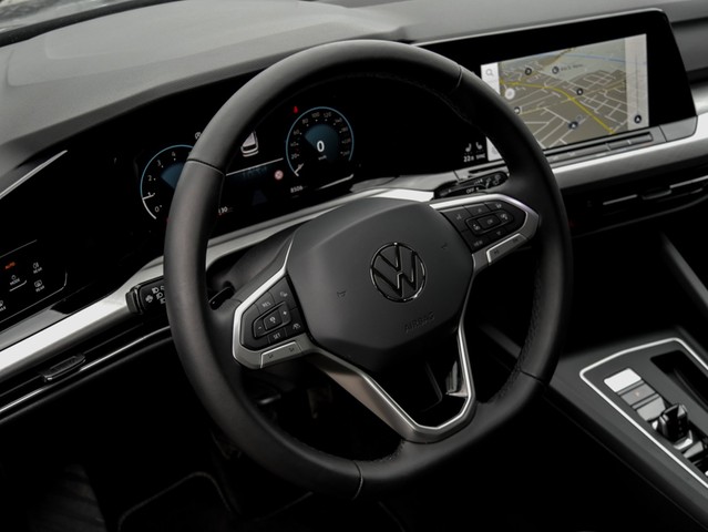 Volkswagen Golf Variant VIII 1.0 eTSI LIFE LED ALU NAVI DAB+