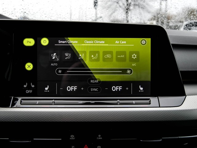 Volkswagen Golf VIII 2.0 MOVE ACC ALU CARPLAY/ANDROIDAUTO