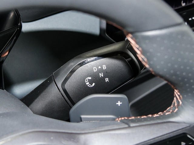 Cupra Born VZ NeuesMod SENNHEISER PANO 20ZOLL HUD