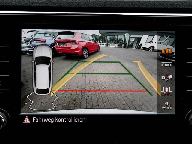 Skoda Superb Combi 2.0 AHK CAM ACC LM17 E-KLAPPE NAVI