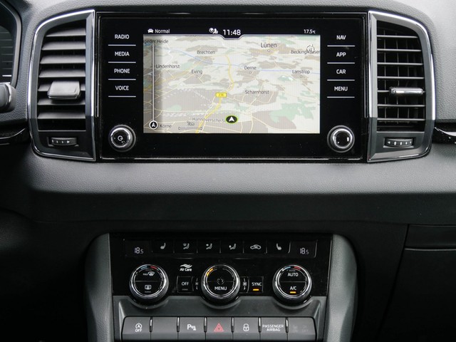 Skoda Karoq 2.0 STYLE 4X4 CAM LM18 E-KLAPPE NAVI LED