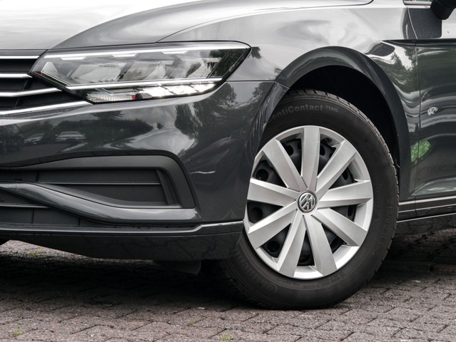 Volkswagen Passat Variant 1.6 ACC LED NAVI SITZHEIZUNG