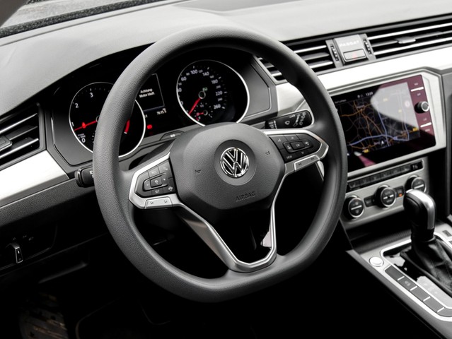Volkswagen Passat Variant 1.6 ACC LED NAVI SITZHEIZUNG