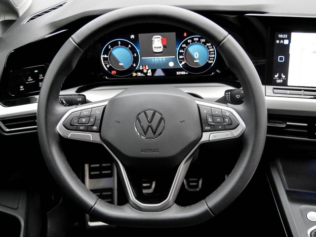 Volkswagen Golf VIII 2.0 MOVE ACC LED ALU NAVI SITZHEIZUNG