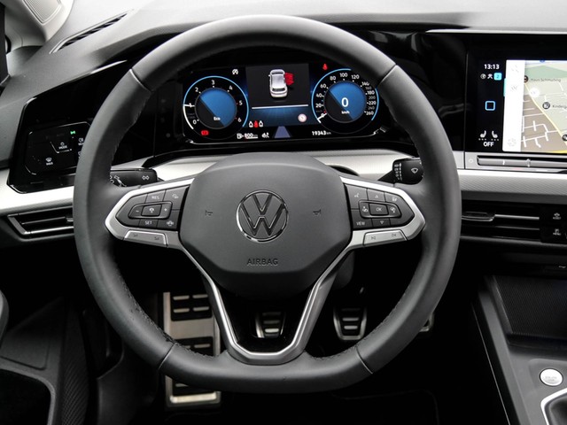 Volkswagen Golf VIII 2.0 MOVE ACC LED ALU NAVI SITZHEIZUNG