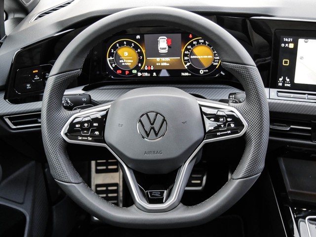 Volkswagen Golf Variant VIII 1.5 R-LINE CAM ACC LM17 NAVI