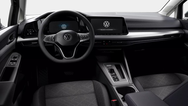Volkswagen Golf VIII 1.5 eTSI LIFE PANO LED ALU NAVI SITZH.