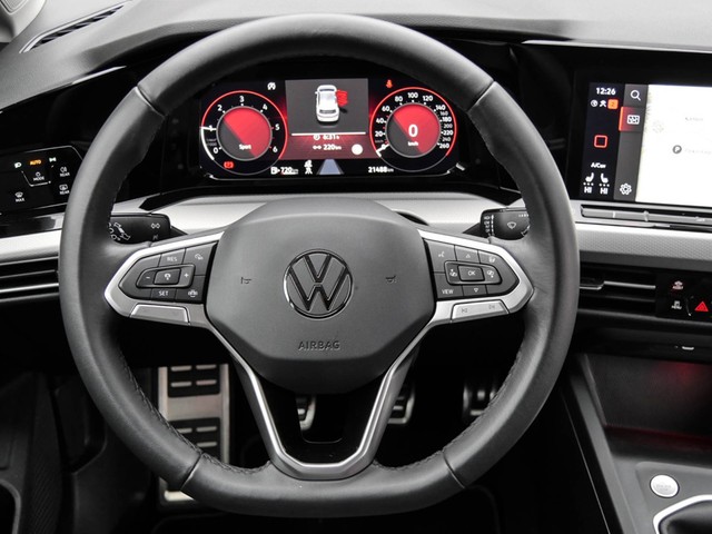 Volkswagen Golf VIII 2.0 MOVE ACC LED ALU NAVI SITZHEIZUNG