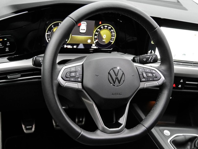 Volkswagen Golf VIII 2.0 MOVE ACC ALU LED NAVI SITZHEIZUNG