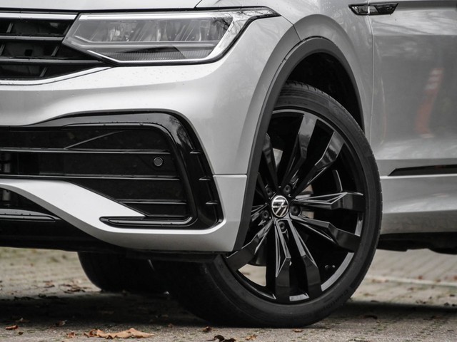 Volkswagen Tiguan 2.0 R-LINE BLACK STYLE 4X4 AHK ACC LM20