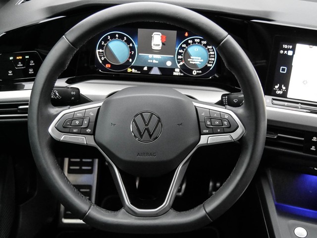 Volkswagen Golf Variant VIII 1.0 MOVE CAM ACC NAVI SITZHEIZ