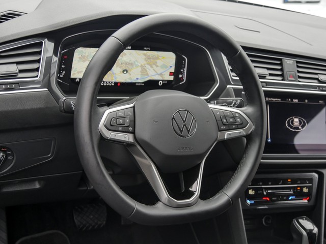Volkswagen Tiguan Allspace 2.0 LIFE 7SITZE AHK CAM LM18 LED