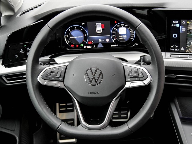 Volkswagen Golf VIII 2.0 MOVE AHK CAM ACC ALU NAVI SITZHEIZ