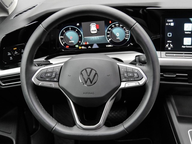 Volkswagen Golf VIII 2.0 LIFE HARMAN-KARDON KAMERA ALU18