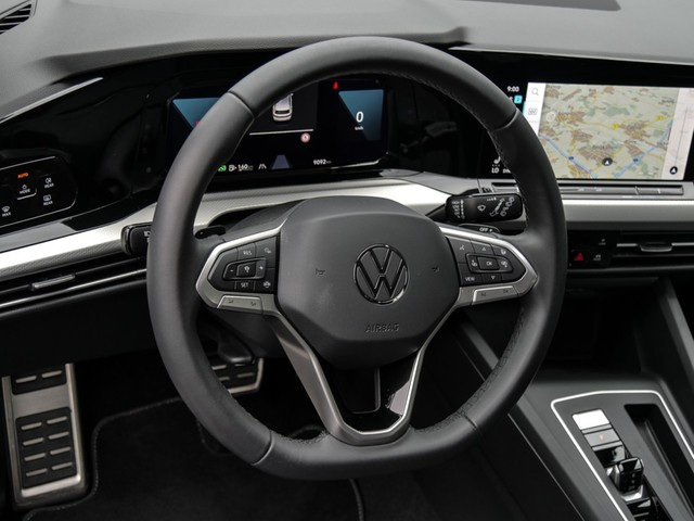 Volkswagen Golf VIII 1.5 MOVE LED ALU NAVI SITZHEIZUNG DAB+