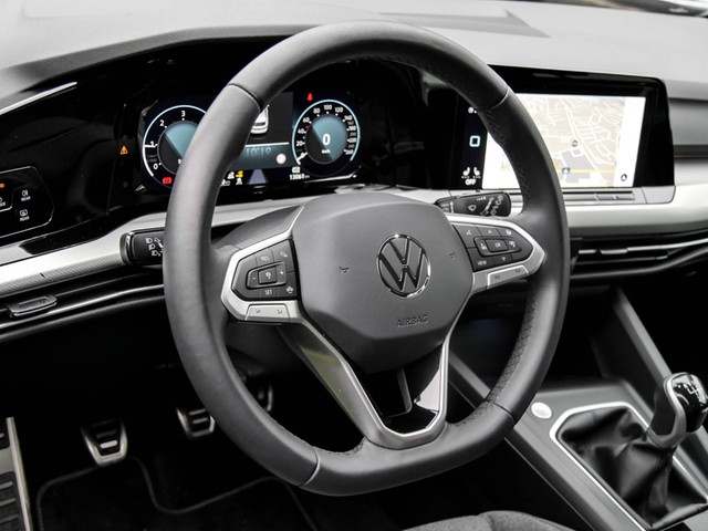 Volkswagen Golf VIII 2.0 MOVE ACC LED ALU NAVI SITZHEIZUNG