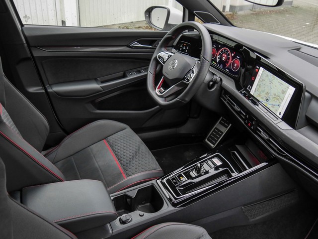 Volkswagen Golf VIII 2.0 GTI CLUBSPORT KAMERA ACC LM18 NAVI