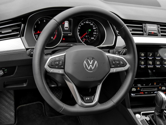 Volkswagen Passat Variant 2.0 BUSINESS DSG NAVI R-LINE PANO