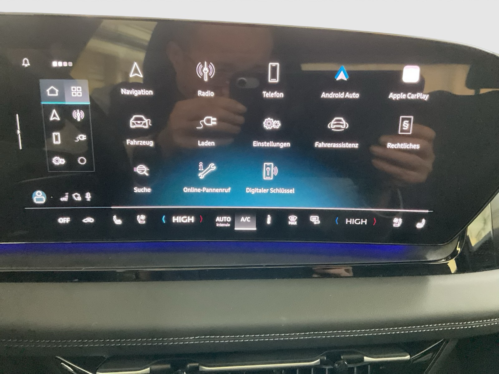 Audi Q6 e-tron quattro S LINE TECH PRO PANO B&O CAM