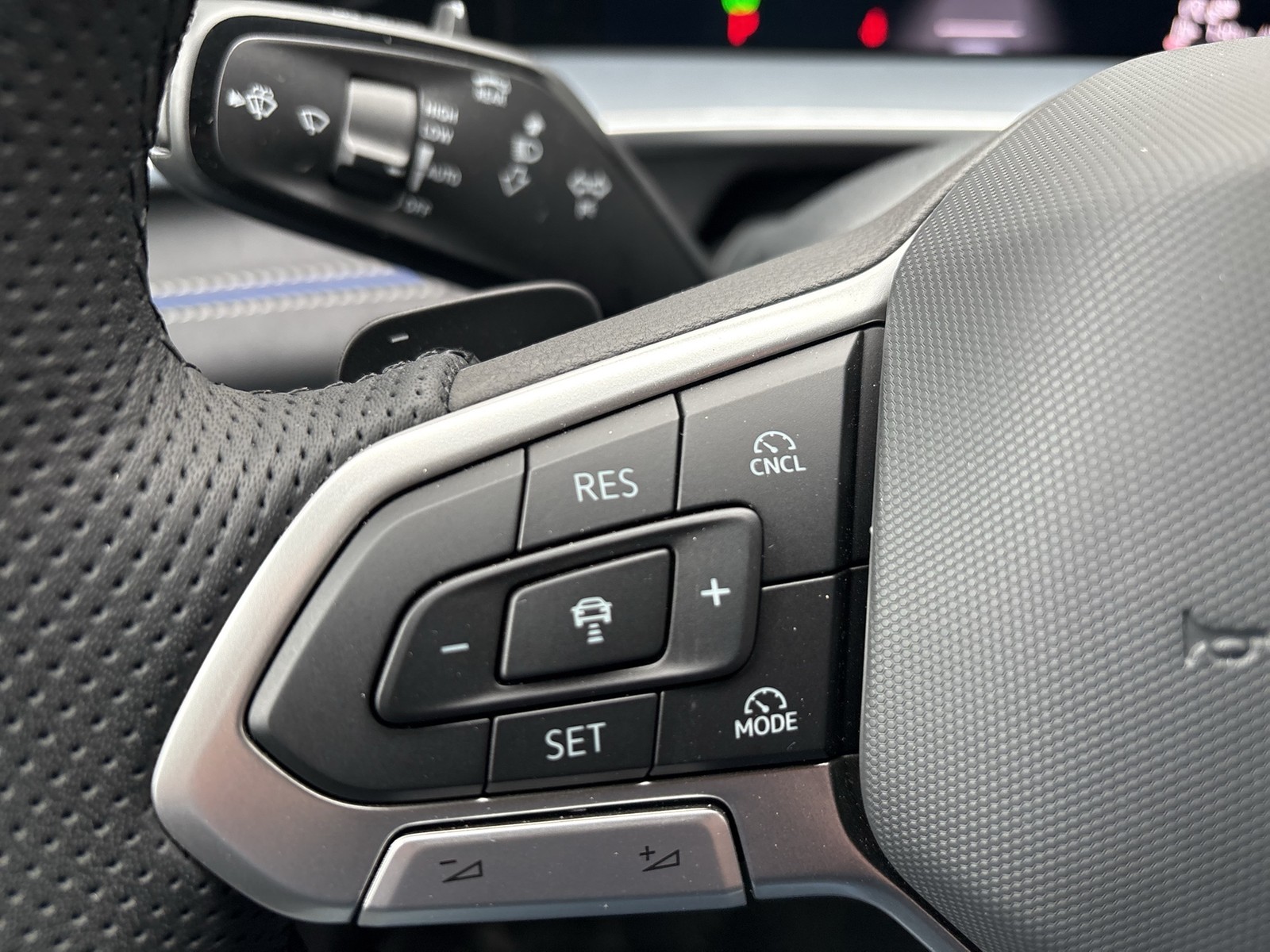 Volkswagen Tayron 2.0 R-LINE HARMAN KARDON CAM AHK LEDER