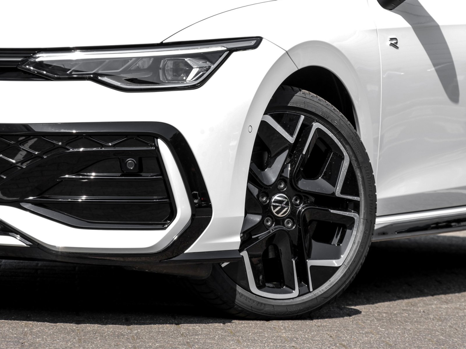 Volkswagen Golf Variant 1.5 R-LINE DSG BLACKSTYLE eKLAPPE